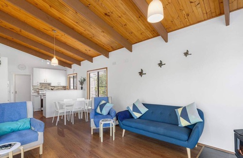 Ventnor House | CHATSWORTH COTTAGE 2-5 GUESTS