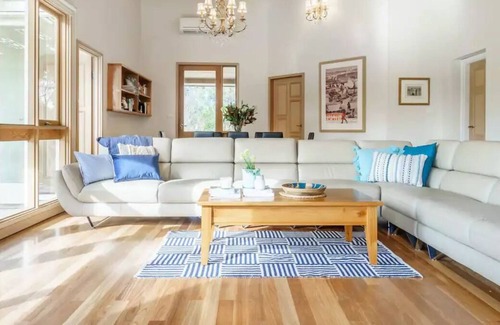 Balnarring House | Chatsworth House and Cottage