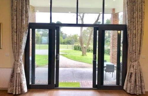 Balnarring Cottage | Chatsworth Park Cottage by Ready Set Stay - Spacious and full linen and towels