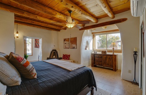 El Prado House | Chattadoe Compound Great Views with Hot Tub and AC