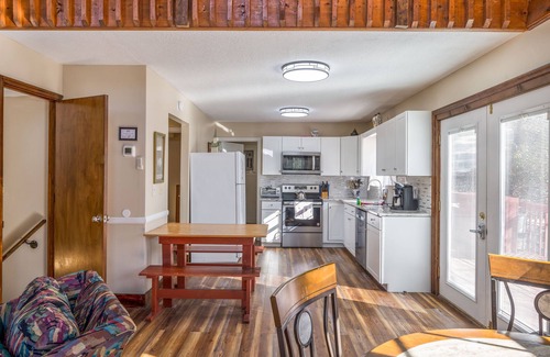 Demorest Cottage | Chattahoochee Shoals – 3rd Night Free! See Details Below.