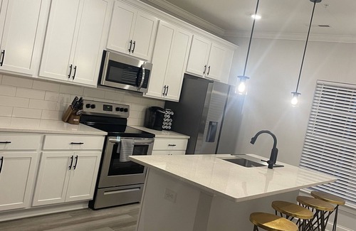 Downtown Chattanooga House | Chattanooga Townhome- New build, Walkable to Southside’s endless amenities