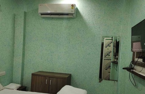 Guna Hotel | Chauka Chulha