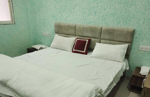 Guna Hotel | Chauka Chulha