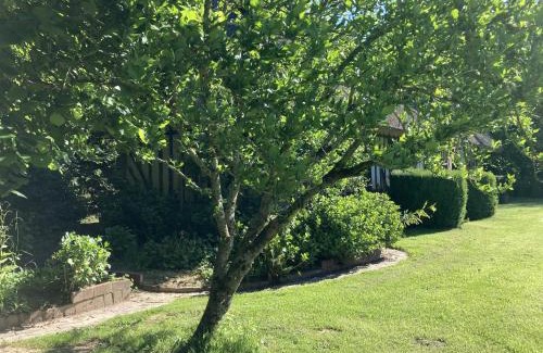 Paroisse Notre-Dame-des-Vallons House | Chaumière de famille