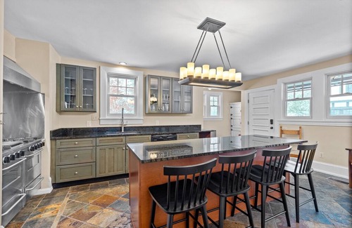 Lakewood House | Chautauqua Lake, NY -Sleeps 23! Lakefront Mansion w/dock,Walk to Shops & Dining