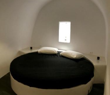 Megalochori Apartment | Chay Luxury Cave