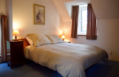 Saint-Nicolas-de-Pierrepont House | Chèvrefeuille - open plan 3 bedroom Stone Cottage on a farm, 8 minutes to beach