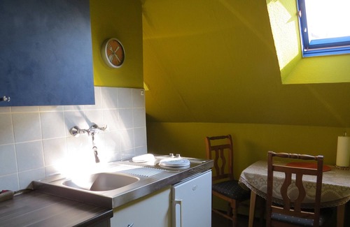 Neuende Apartment | cheap apartment with good connections