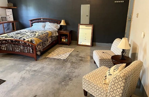 Wasilla Apartment | Cheap private ( bed, shower, toilet) Near downtown.