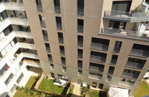 Bobigny Apartment | Cheap Professional Beautiful Studio Apartment