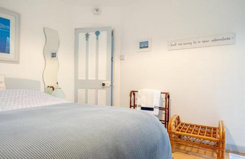 Newport House | Chearsley Cottage