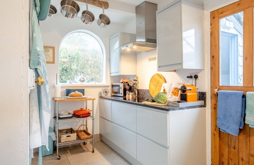 Newport House | Chearsley Cottage - Two Bedroom House, Sleeps 4