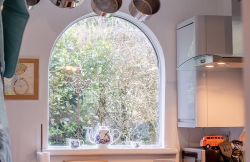 Newport House | Chearsley Cottage - Two Bedroom House, Sleeps 4