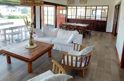 Las Colinas de Peralta Ramos House | Check and Home - Casa Arenas del Sur - 7 Huéspedes en Barrio Privado