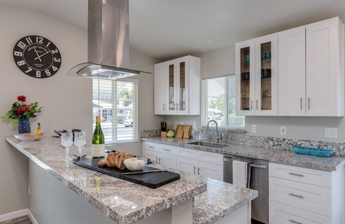 Poets Square House | Checkout our summer special rates!
