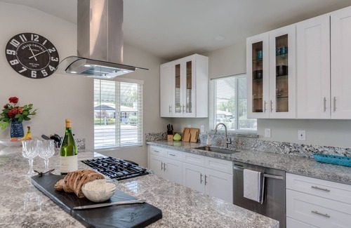 Poets Square House | Checkout our summer special rates!