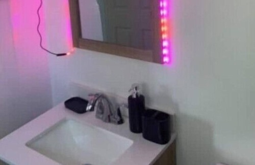 CUF Apartment | Cheerful 1 bedroom, Apt #2 in downtown Cincinnati.