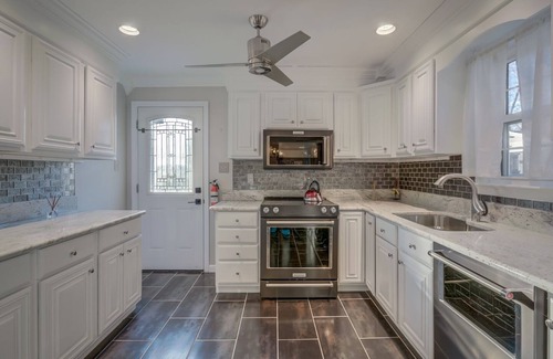 Franconia House | Cheerful 1 BR with private Bathroom in a house