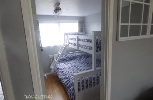 Great Yarmouth Ski Chalet | Cheerful 2 Bed Holiday Chalet with Gated Decking