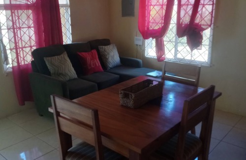 Falmouth House | Cheerful 2-Bedroom Home in Falmouth Garden
