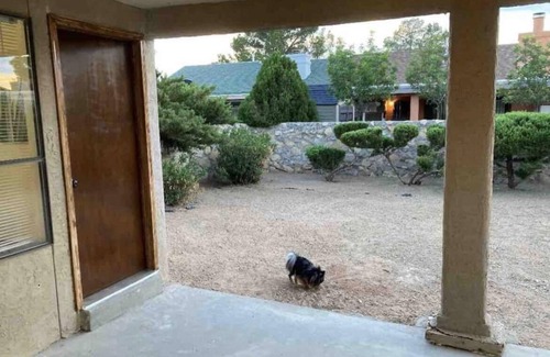 Pebble Hills Park House | Cheerful 2-bedroom home located on the east side.