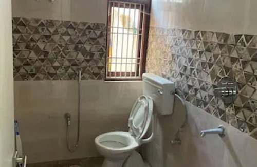 Varanasi House | Cheerful 2 bedroom