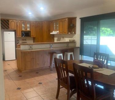 Mildura Apartment | Cheerful 2 bedroom townhouse with secure parking