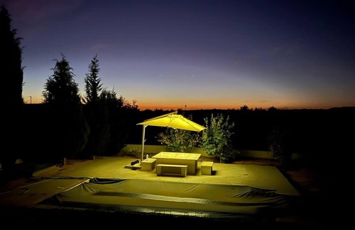 Nasrallah Villa | Cheerful 2-bedroom Villa With Pool