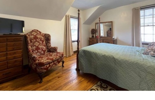 Dunbar House | Cheerful 3-bedroom home in Dunbar WV