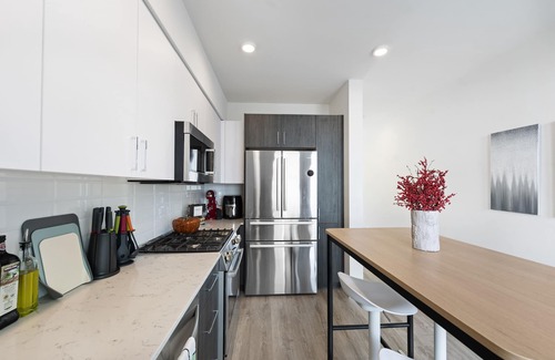 Windermere House | Cheerful 3-bedroom New Townhouse near UW/Seattle Children's with Free Parking