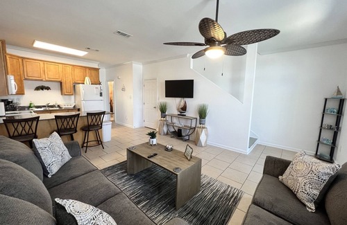 Gulfport House | Cheerful 3 bedroom townhome Pool! Beach! Fun!