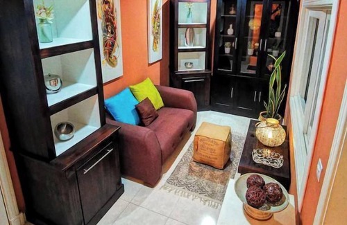 Quatre Bornes House | cheerful 4 bedroom luxury house entire 1st floor