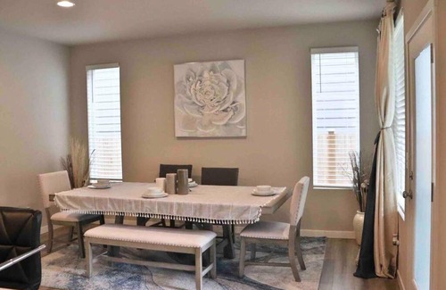 Smokey Point House | Cheerful 4-bedroom home with an indoor fireplace