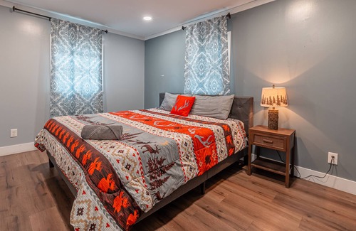 Long Pond House | Cheerful 6 bedroom in the heart of Poconos