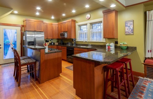 Walla Walla House | Cheerful And Spacious Home For Lovers Of Good Food And Wine