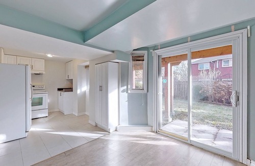 Seven Oaks House | Cheerful and Spacious 6 Bedroom and 4 Bathroom House