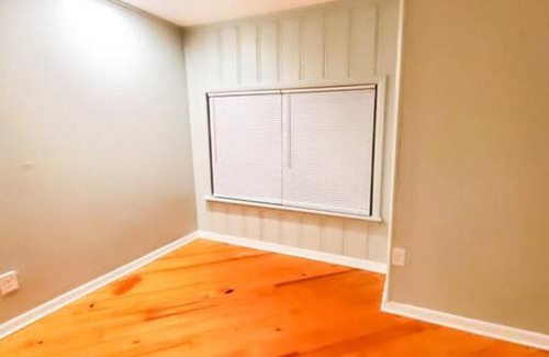 South Pensacola Apartment | Cheerful and updated 2- bedroom close to downtown