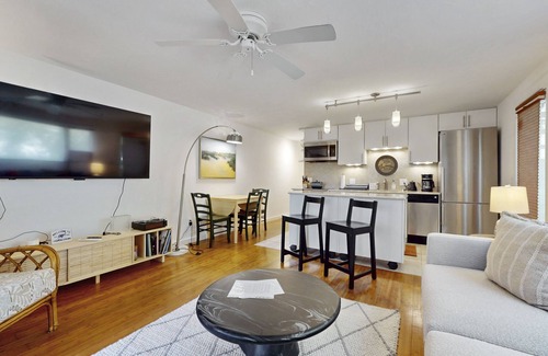 Provincetown Condo | Cheerful condo with enclosed porch, next to Cape Cod Bay with beach access