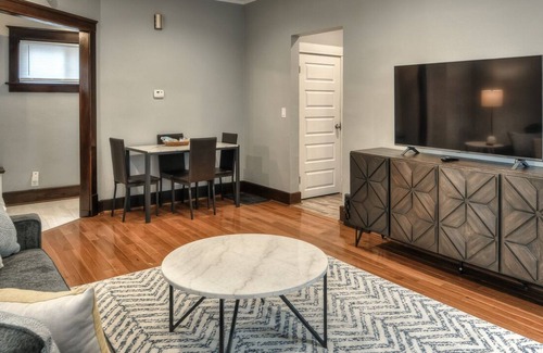 Dundee-Happy Hollow Historic District House | Cheerful Dundee 4bedrm 1 loft home w/ full kitchen
