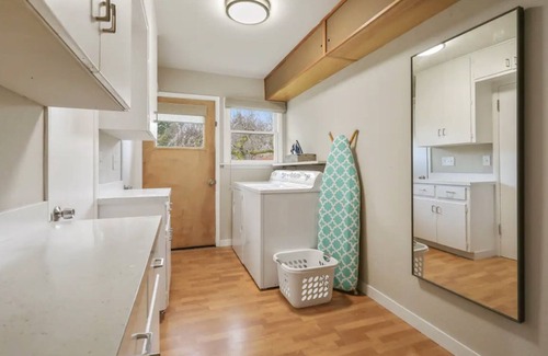 Snohomish House | Cheerful family home 1/2 mile from downtown