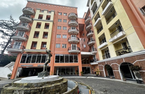Baguio Apartment | Cheerful family room