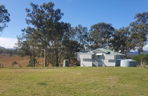 Crossdale Other | Cheerful Farmhouse 10 Mins From Somerset Dam