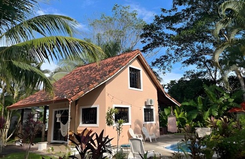 Las Olas Beach Community House | Cheerful home with pool, close to the beach
