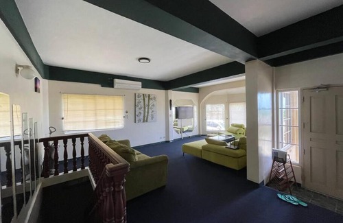 San Roque House | Cheerful Home with Ocean View/3 minutes to beach