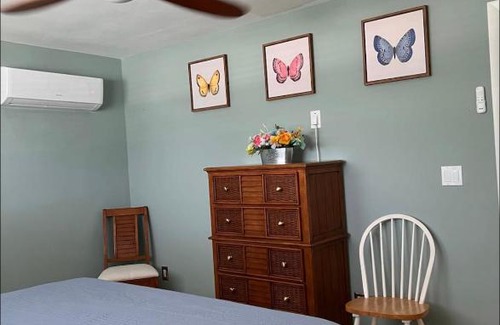 Caloosahatchee House | Cheerful home with one bedroom