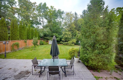 Richmond Hill Villa | Cheerful luxury 7 bedroom/7 washroom ravine house