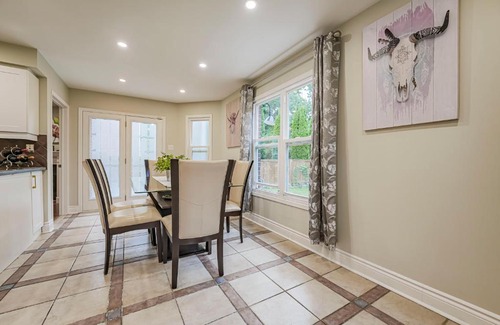 Richmond Hill Villa | Cheerful luxury 7 bedroom/7 washroom ravine house