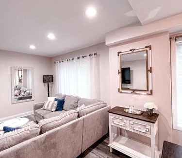 Foxcroft Square House | Cheerful & Modern Home w/a Walkout Deck Area