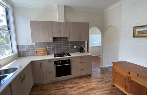Katoomba Cottage | Cheerful Mountain Cottage, 'Lynette'